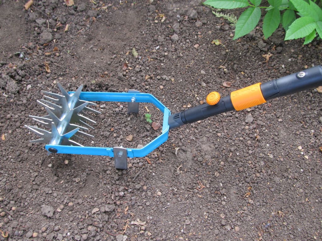 Fiskars Universaladapter mit Gardena Sternfräse