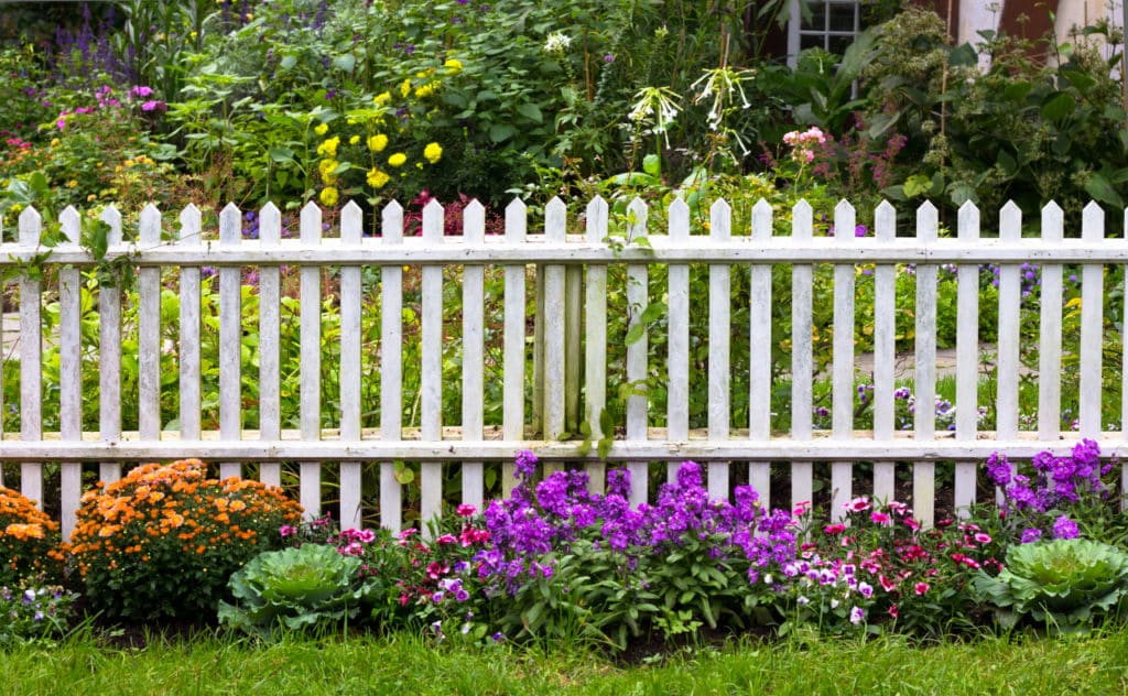 Gartenzäune – Materialien und Arten im Vergleich